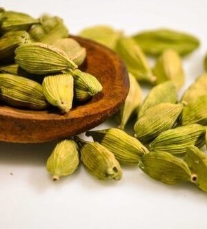kadi elaichi Kadi elachi (black cardamom) pods